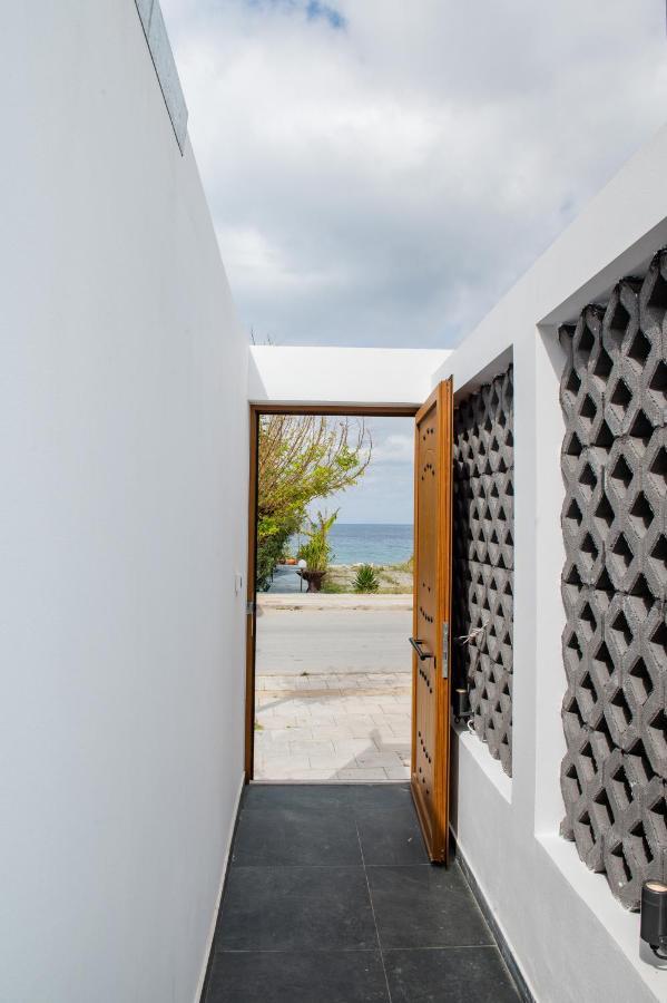 Sunwaves Beach Studio I Ialysos  Dış mekan fotoğraf